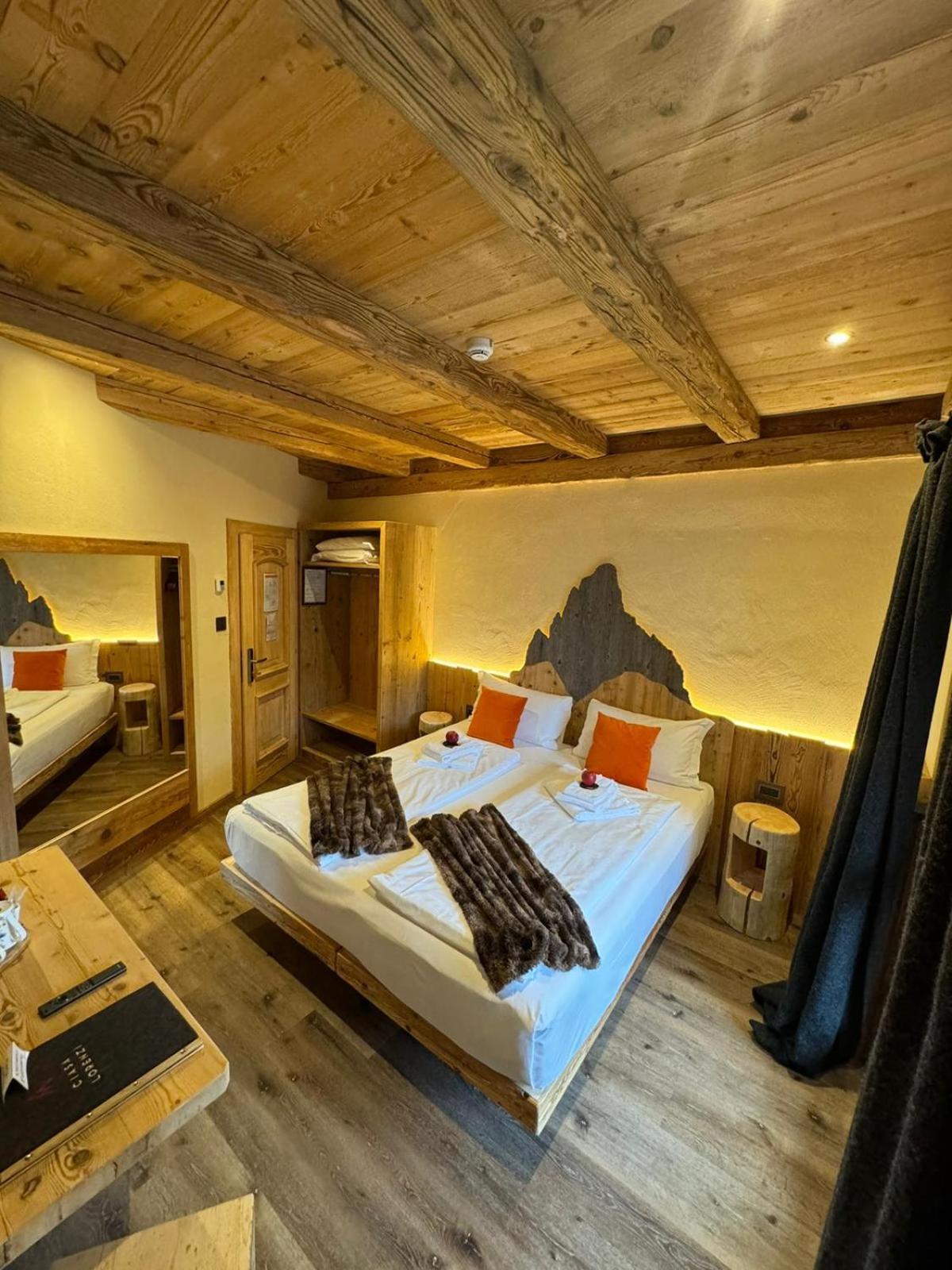 Hotel Ciasa Lorenzi Cortina dʼAmpezzo Eksteriør bilde