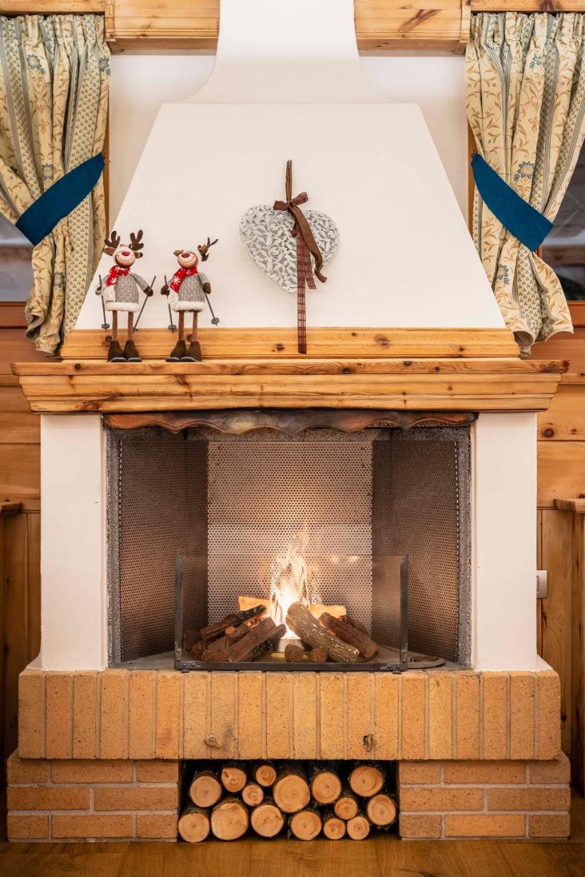 Hotel Ciasa Lorenzi Cortina dʼAmpezzo Eksteriør bilde